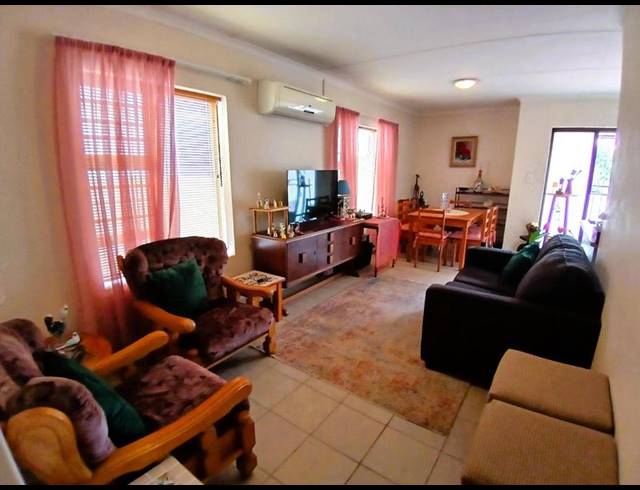 3 BEDROOM HOUSE FOR SALE IN STILBAAI-WES